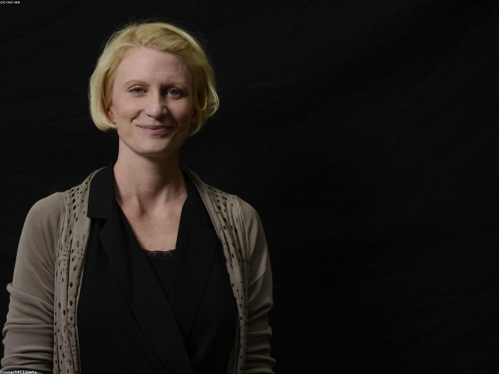 វិស័យ និងច្បាប់: ការយល់ដឹងពីការអភិវឌ្ឍន៍និងភាពអាសន្ន