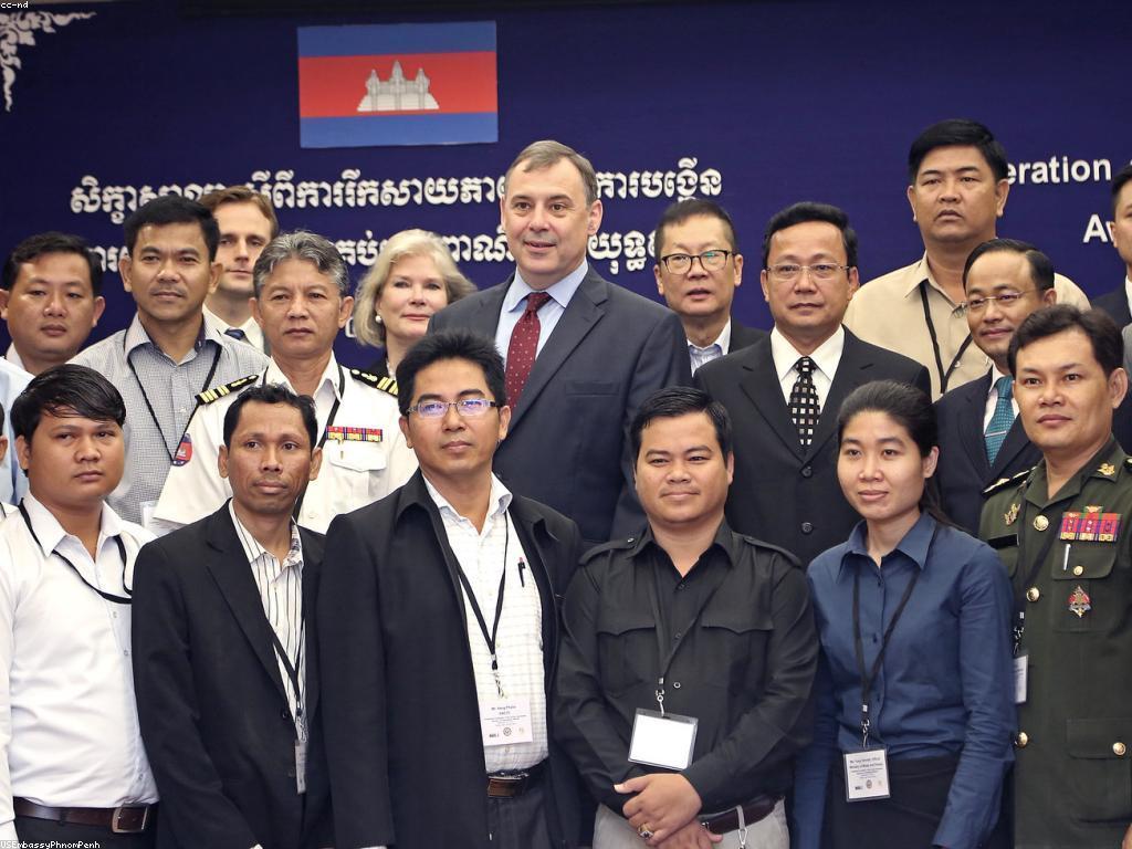 ផលប៉ះពាល់នៃការគ្រប់គ្រងច្បាប់លើវិស័យ
